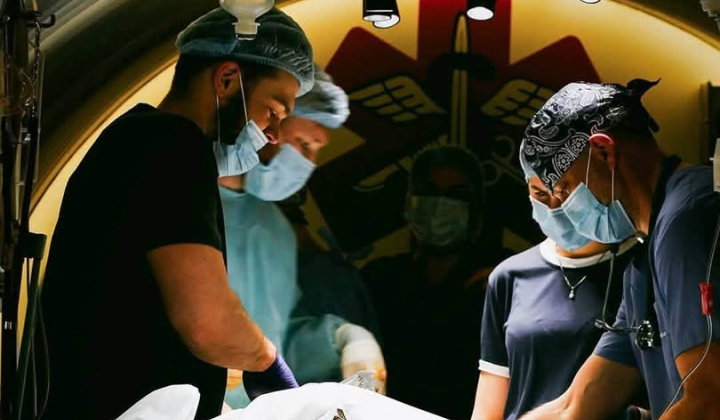 Зеленский поблагодарил медиков за спасение жизней на передовой