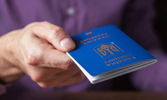 Посол Чехії розповідає про паспорти для українців