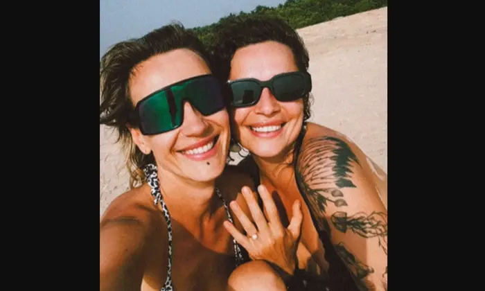 Донька Мозгової з коханою