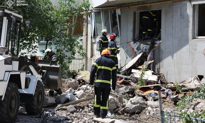 Луцк, спасатели, тело, погибший, завалы, многоэтажка