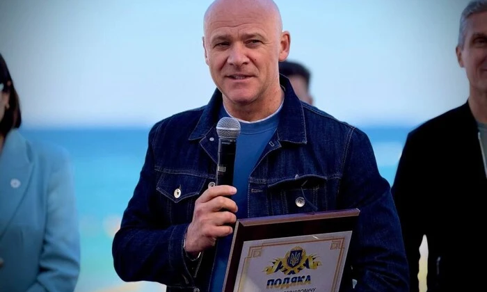 Труханов имеет три внутренних паспорта РФ – источник