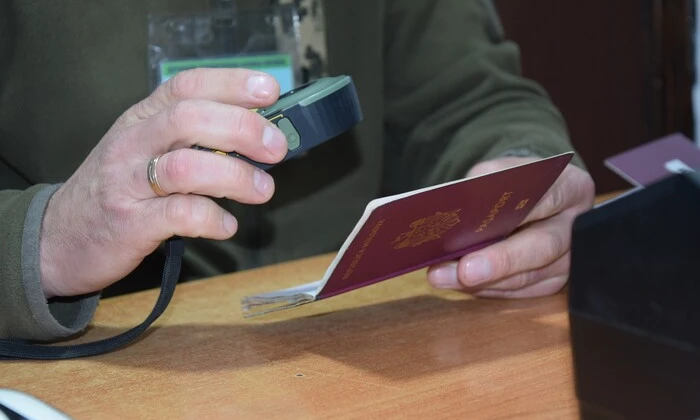 Затримання батька з фальшивими документами