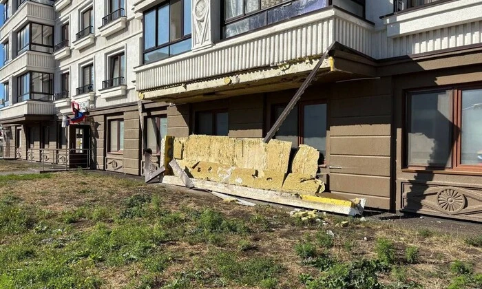 Руїни будинків в Маріуполі