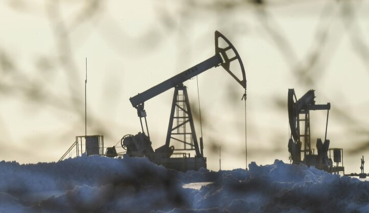 Таємна закупівля російської нафти у лазівку