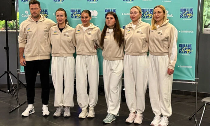 Прапор України на тлі фінальної гри