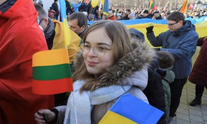 Изображение украинских беженцев в Литве