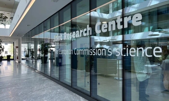 Дрон РФ над научным центром Италии