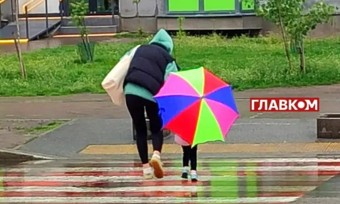 Грози, шквалы и град - непогода