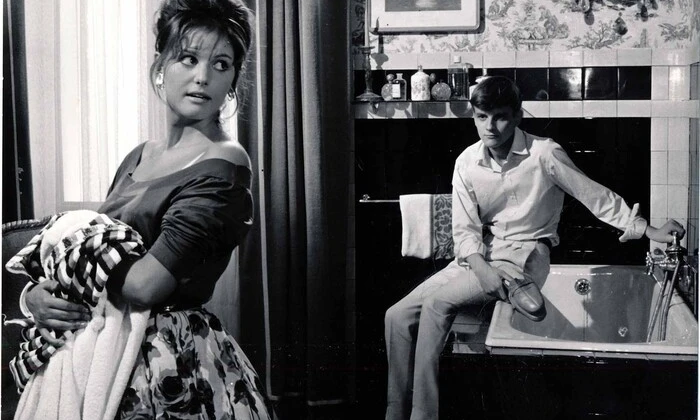 Картка зображення італійської кіно легенди