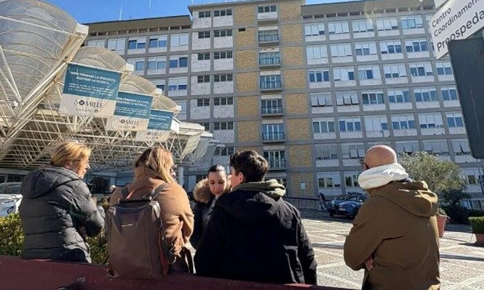 Процедури у білому одязі