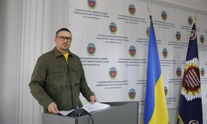 Статуетка диплома доктора філософії Усика