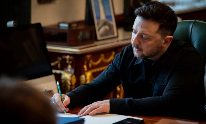 Volodymyr Zelensky with new heads of SBU
