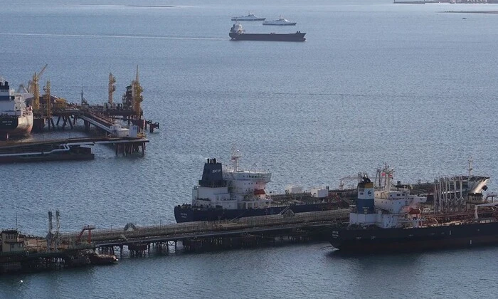 Танкери Росії на морі
