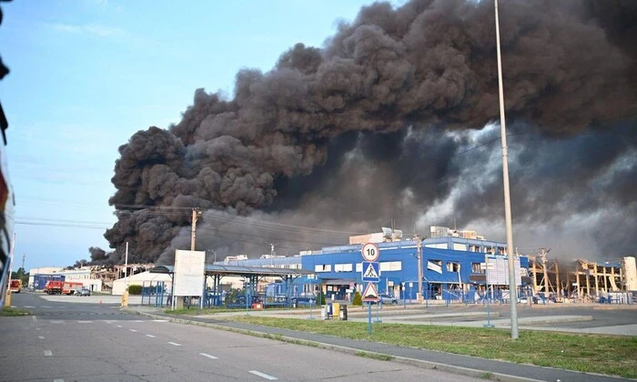 Удар росіян по заводу Flex