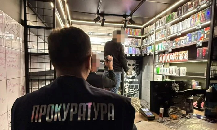 Підпільний цех з виробництва рідин для електронних сигарет