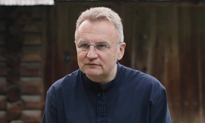 Садовий відкриває свої перші гроші