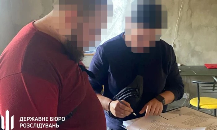 Працівник ТЦК заробляв на ухиляннях