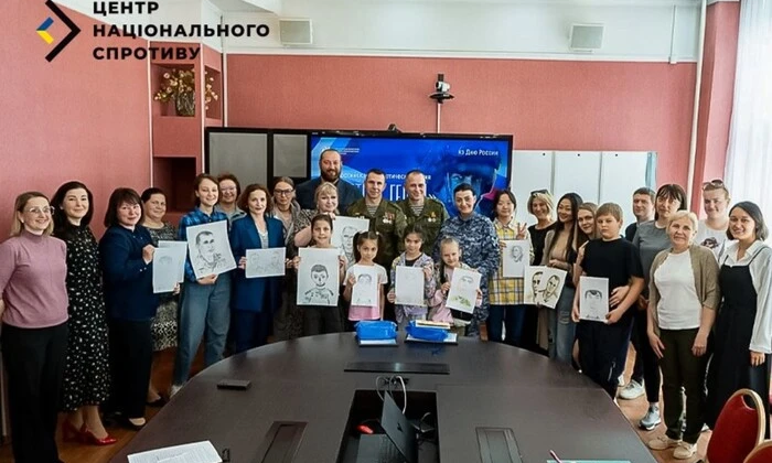 Діти малюють портрет російського солдата