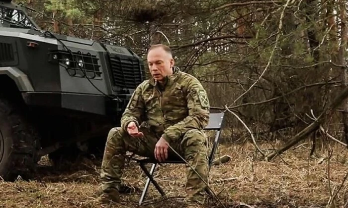 Military personnel of the Armed Forces took control of approaches to buildings