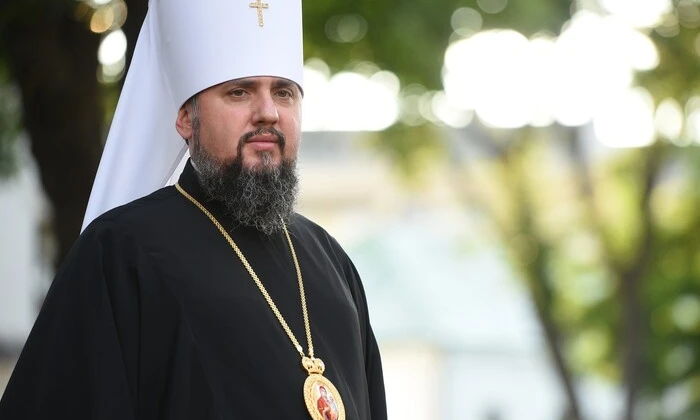 Нічна атака на Київ: спалахнув дах Успенського собору Печерської лаври