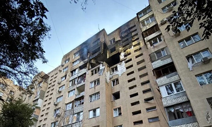 Вибухи в Харцизьку та Росії