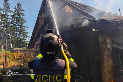 Жінка з пораненням після атаки російських військ