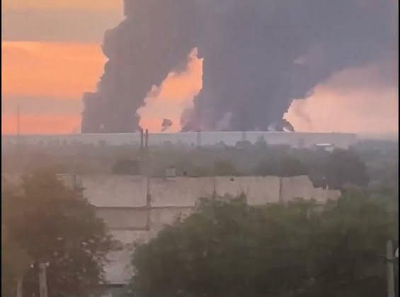 ЗСУ усилили дальнобойные удары по НПЗ и аэродрому в Саках