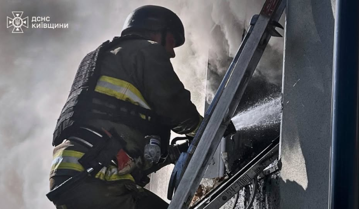 Пожар на Киевщине после удара БПЛА