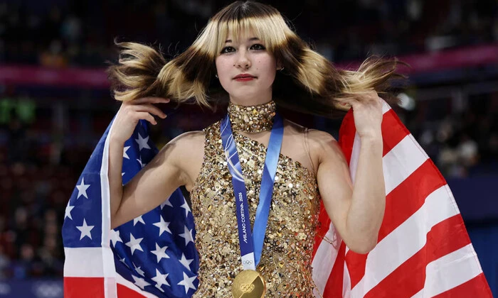Аліса Лю та Тейлор Свіфт на олімпіаді