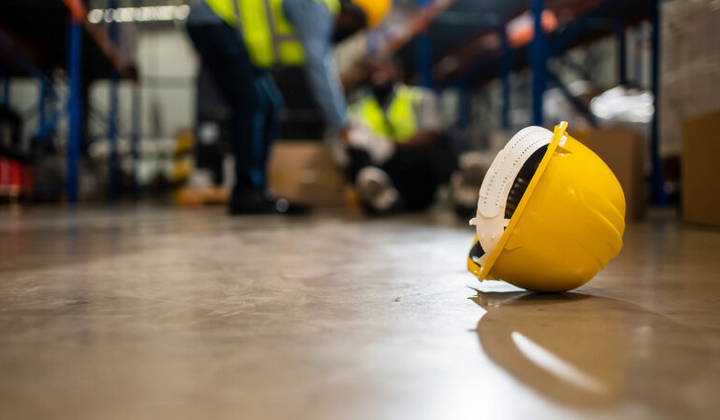 Працівник на лікарняному у відділенні