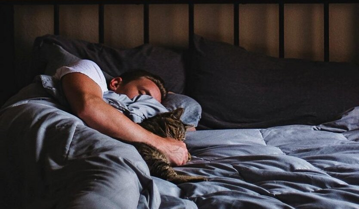 Украинцы импровизируют кровать во время войны