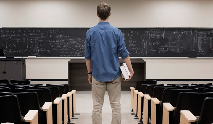 Випускники виїжджають за кордон