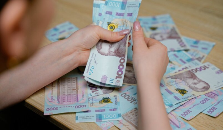 Соискатели работы в офисе зарабатывают больше