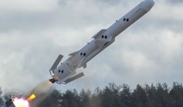 Різні типи зброї в Україні