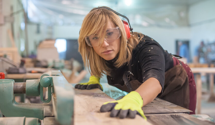 Пошук роботи для українців різного віку