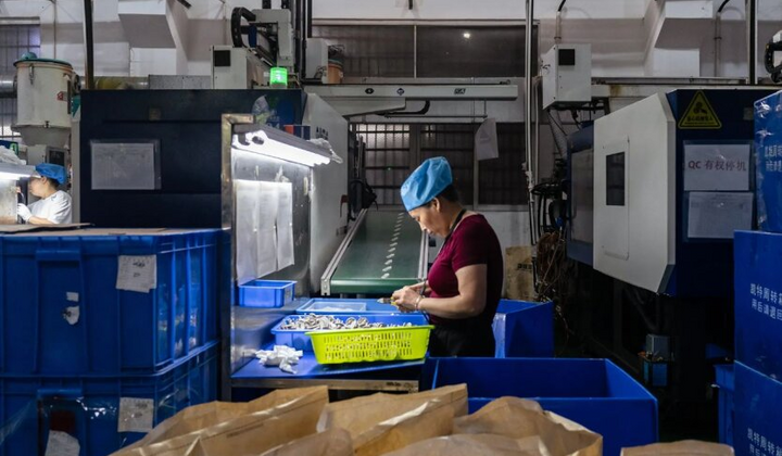 Товары из Китая падают в цене