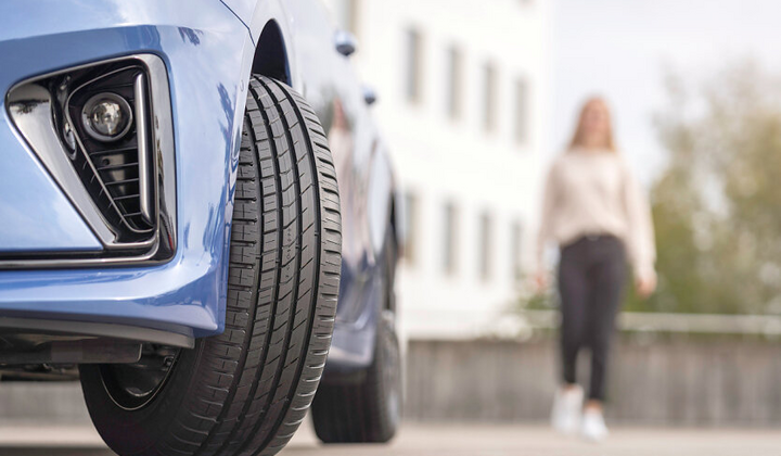 Автомобіль у новому кольорі з документами