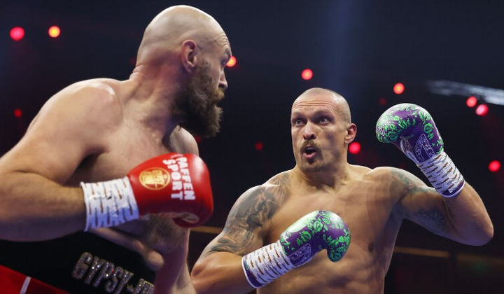 Усик победил Фьюри в поединке