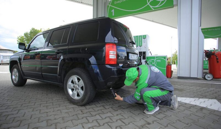 Добір літрів під час заправки авто