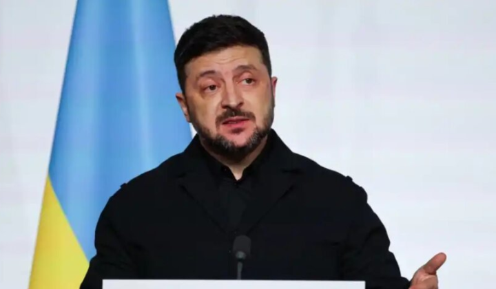 Зеленский во время интервью