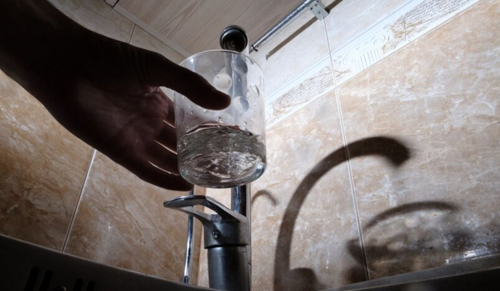 Украинцы на почасовой подаче воды