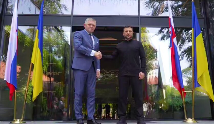 Зеленський та Фіцо обговорюють угоду з ЄС