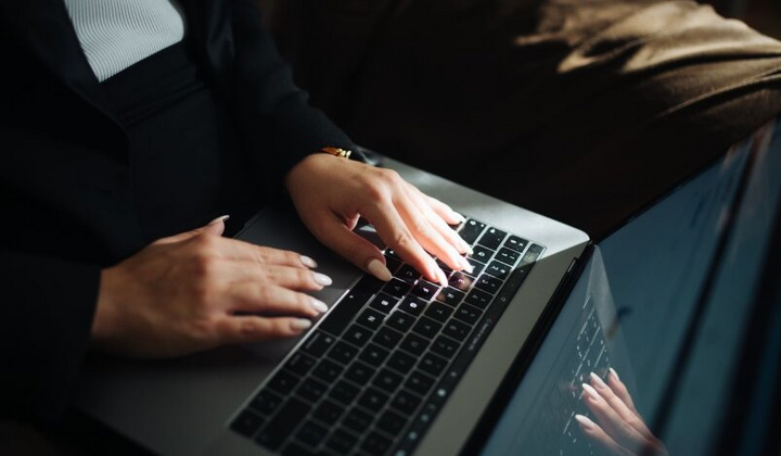 Кіберполіція розкриває нову схему лайків