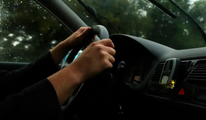 Водій з перевищеним віком за кермом