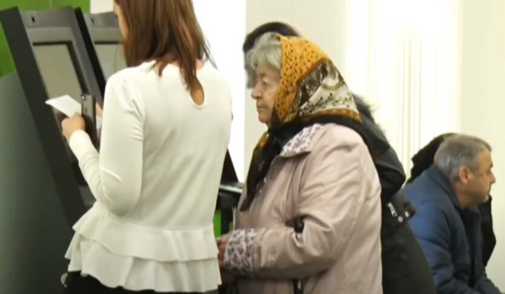 Пенсіонери вимагають перерахунку виплат в ПФУ