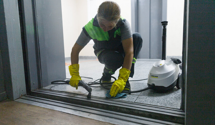 Прибирання під'їздів у Києві