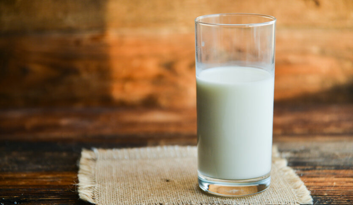 Українське м'ясо і молочка на зображенні