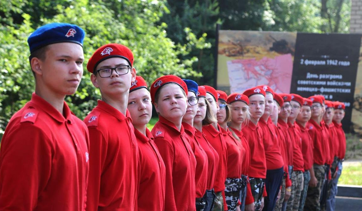 Окупанти мобілізують підлітків з ОРДЛО