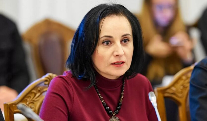 Документи з українськими громадянами, що отримають подвійну субсидію