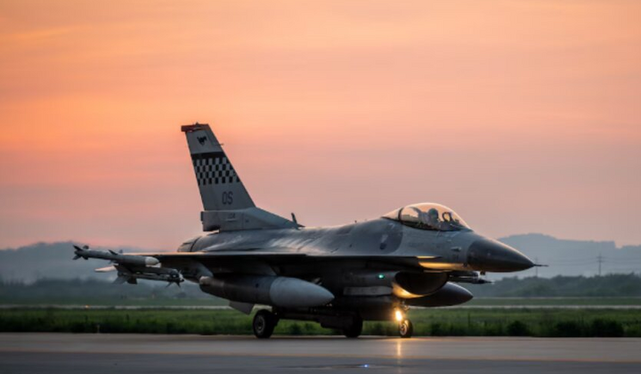 Винищувачі F-16 на авіабазі Осан